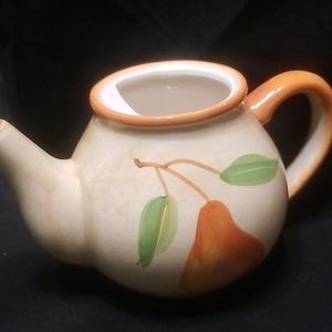 Chunky glazed teapot🍐